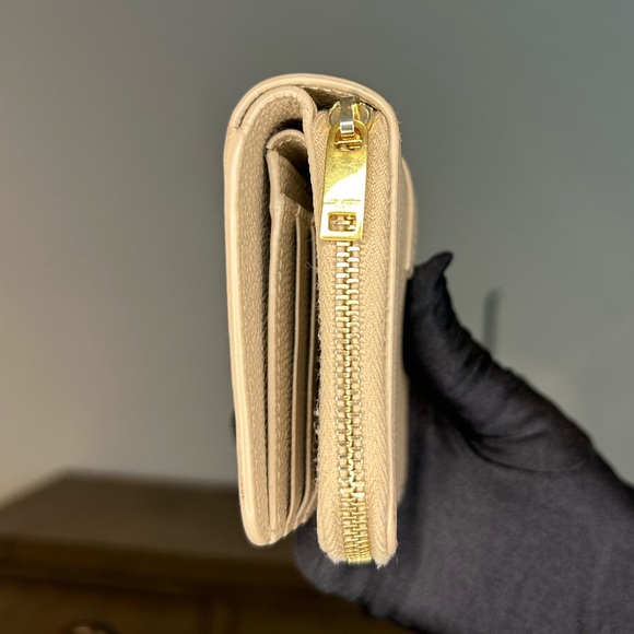 YSL Line Compact Zippered Wallet - Picture 7 of 11